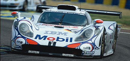 Porsche GT1 in Le Mans 1998 mit einer großen Mobil-Marke